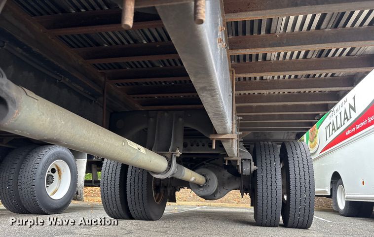 image for item ET8518 2017 Hino 268 box truck