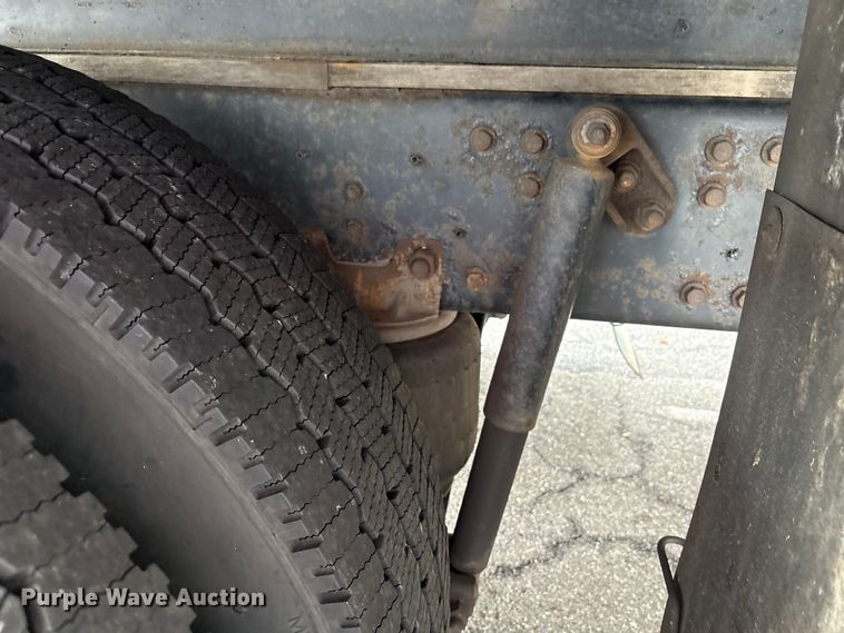 image for item ET8518 2017 Hino 268 box truck