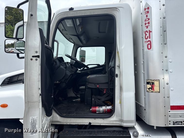 image for item ET8518 2017 Hino 268 box truck