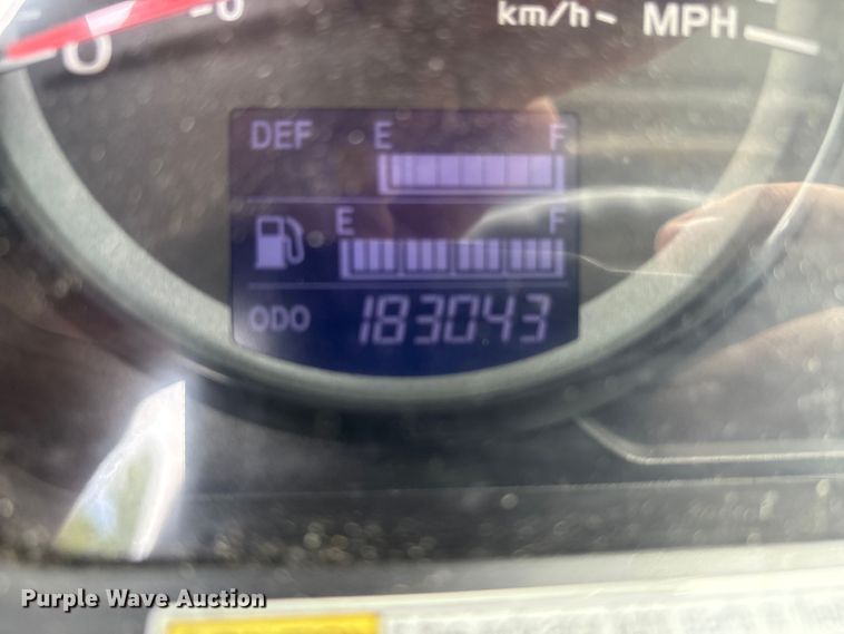 image for item ET8518 2017 Hino 268 box truck