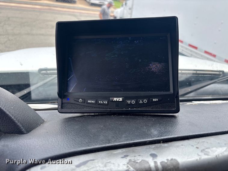 image for item ET8518 2017 Hino 268 box truck