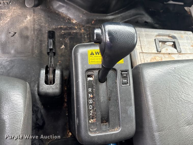 image for item ET8518 2017 Hino 268 box truck