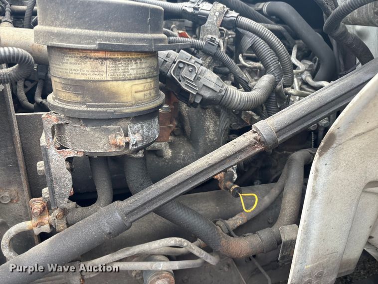 image for item ET8518 2017 Hino 268 box truck