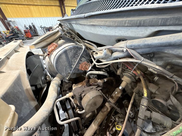 image for item EU2165 2009 Chevrolet C8500 truck cab and chassis