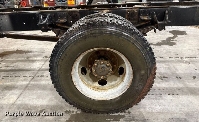 image for item EU2165 2009 Chevrolet C8500 truck cab and chassis