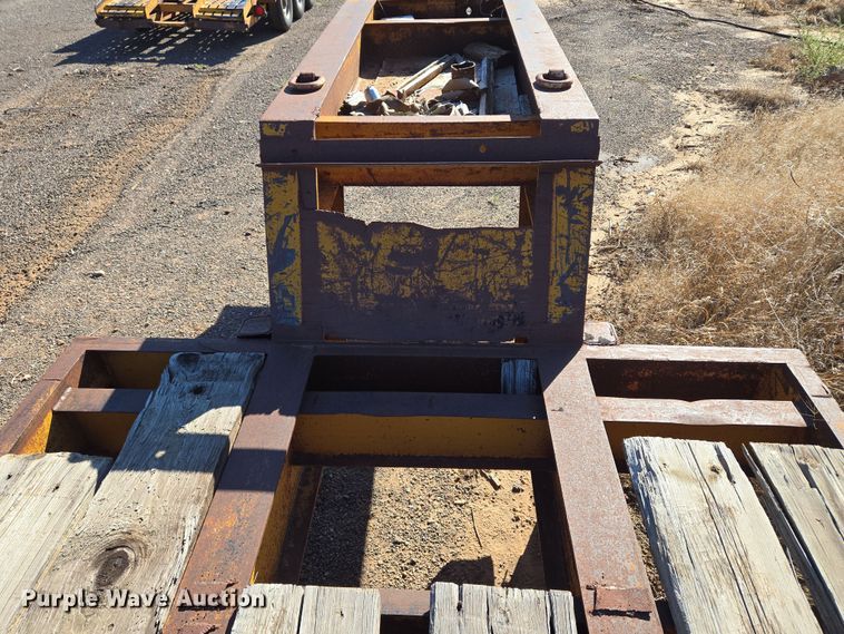 image for item EU3766 1981 Holden HLB37235 drop deck equipment trailer