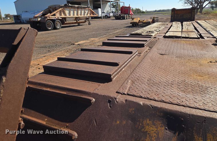 image for item EU3766 1981 Holden HLB37235 drop deck equipment trailer