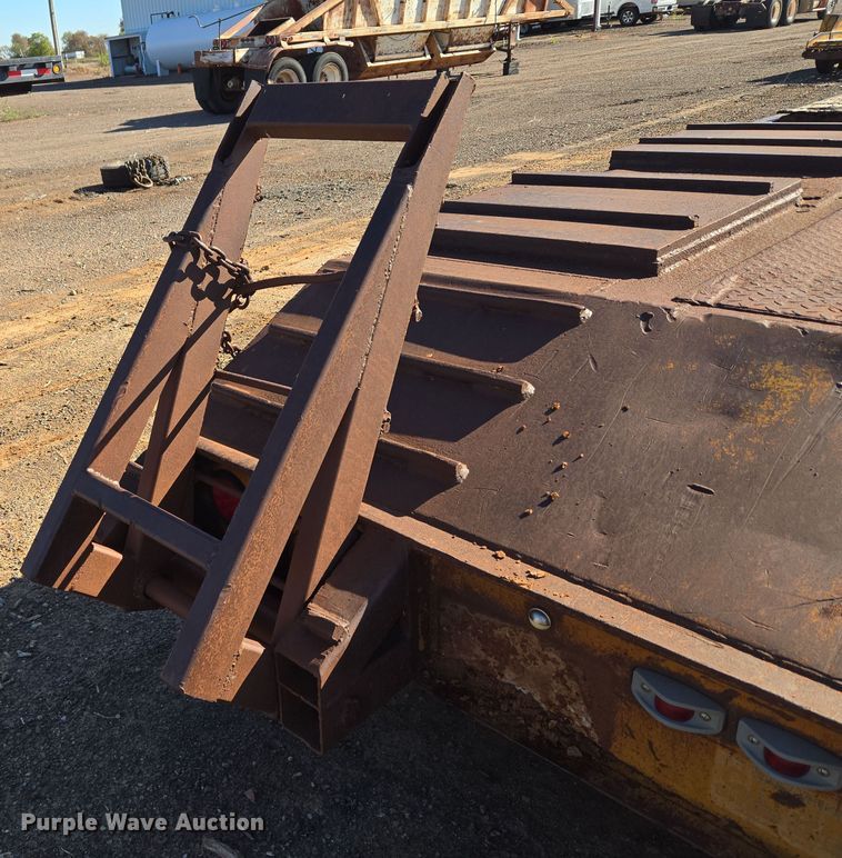 image for item EU3766 1981 Holden HLB37235 drop deck equipment trailer