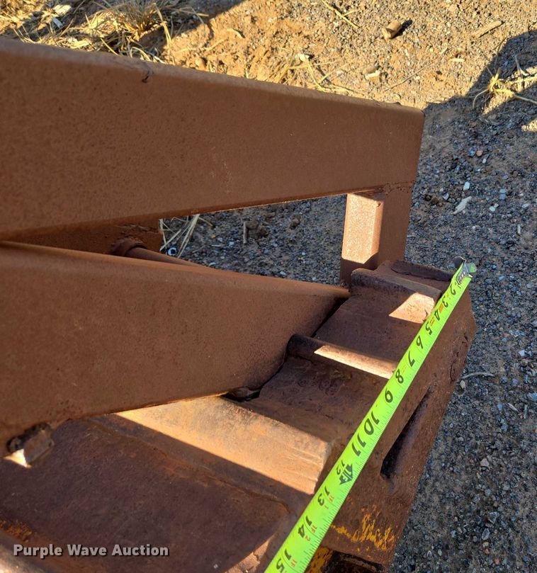 image for item EU3766 1981 Holden HLB37235 drop deck equipment trailer