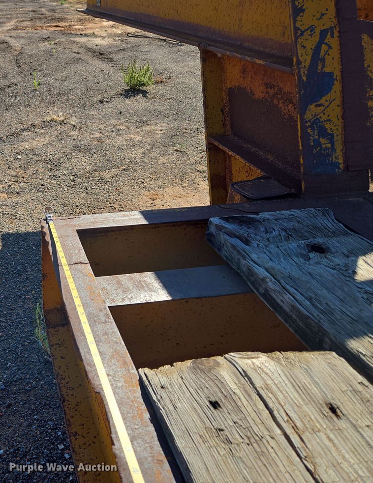 image for item EU3766 1981 Holden HLB37235 drop deck equipment trailer