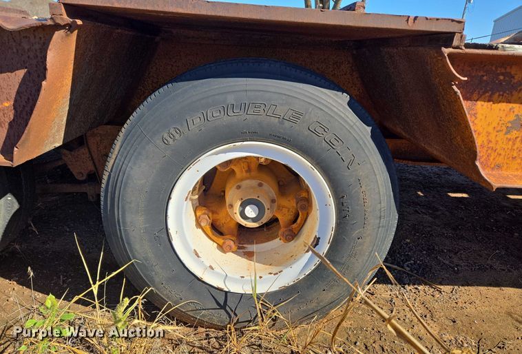 image for item EU3766 1981 Holden HLB37235 drop deck equipment trailer