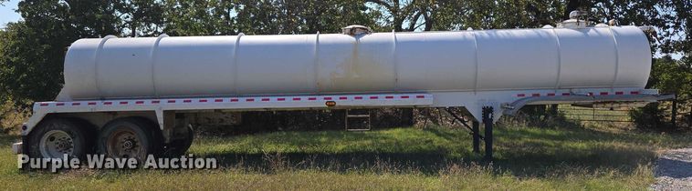 image for item EU3835 2011 Dragon Products, LTD 130BBL vacuum trailer