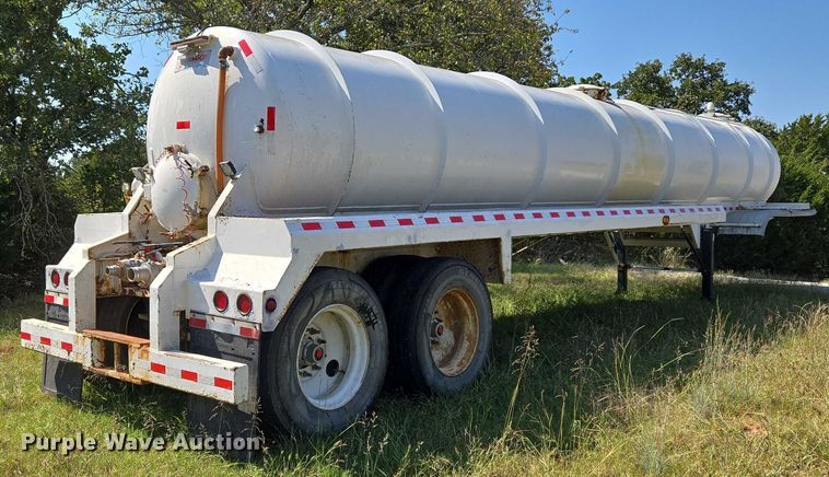 image for item EU3835 2011 Dragon Products, LTD 130BBL vacuum trailer