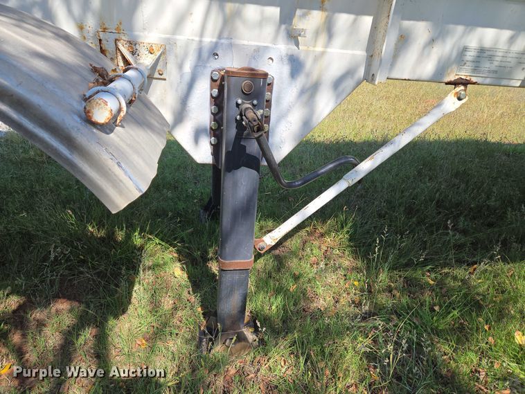 image for item EU3835 2011 Dragon Products, LTD 130BBL vacuum trailer