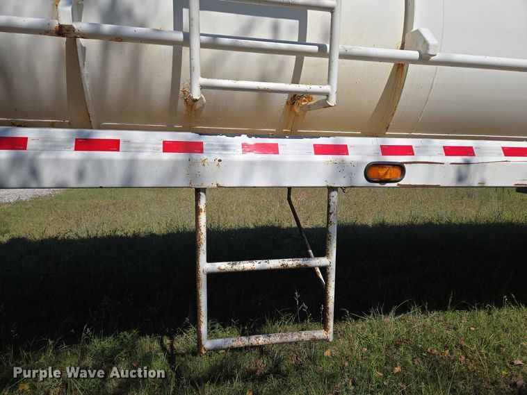 image for item EU3835 2011 Dragon Products, LTD 130BBL vacuum trailer