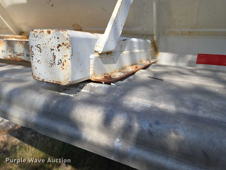 image for item EU3835 2011 Dragon Products, LTD 130BBL vacuum trailer