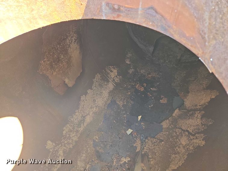 image for item EU3835 2011 Dragon Products, LTD 130BBL vacuum trailer