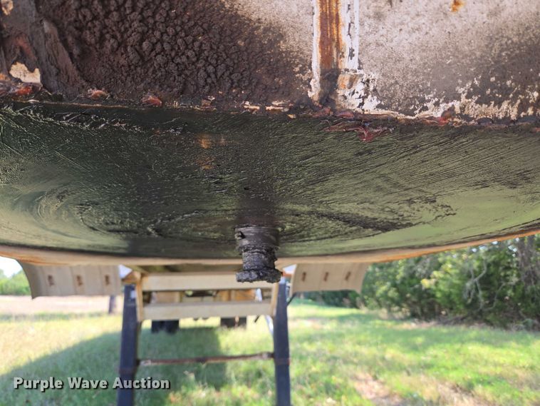 image for item EU3835 2011 Dragon Products, LTD 130BBL vacuum trailer