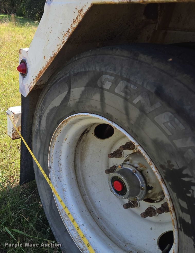 image for item EU3835 2011 Dragon Products, LTD 130BBL vacuum trailer