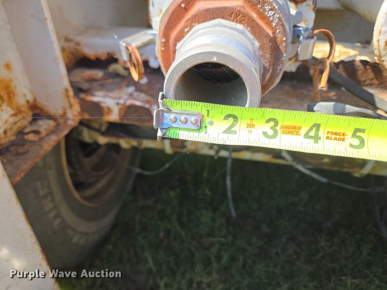 image for item EU3835 2011 Dragon Products, LTD 130BBL vacuum trailer