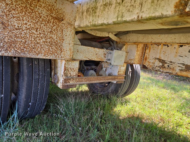 image for item EU3835 2011 Dragon Products, LTD 130BBL vacuum trailer