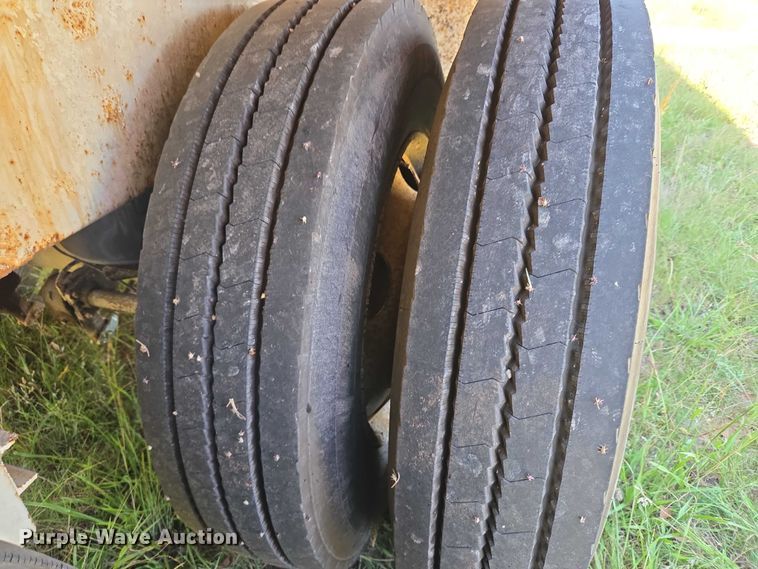 image for item EU3835 2011 Dragon Products, LTD 130BBL vacuum trailer