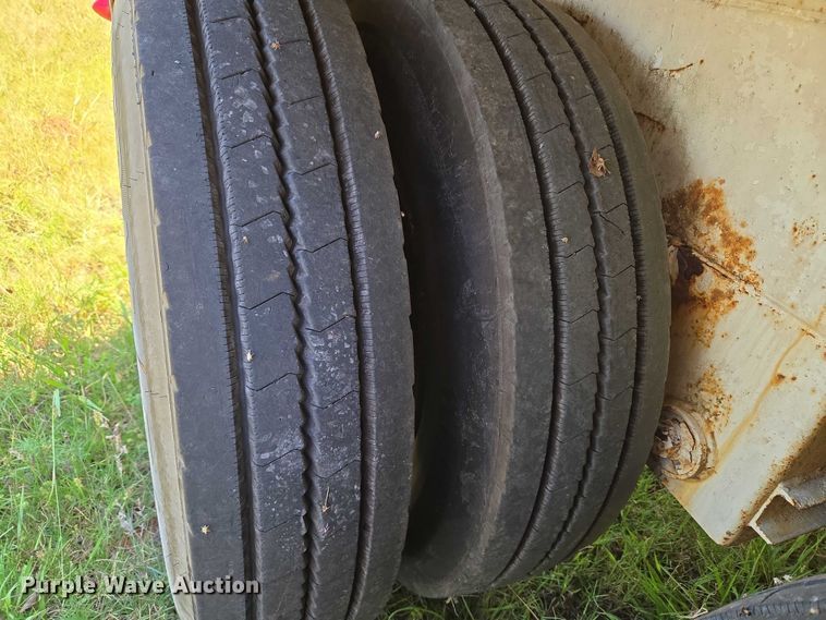 image for item EU3835 2011 Dragon Products, LTD 130BBL vacuum trailer