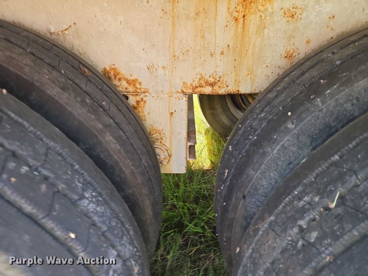 image for item EU3835 2011 Dragon Products, LTD 130BBL vacuum trailer