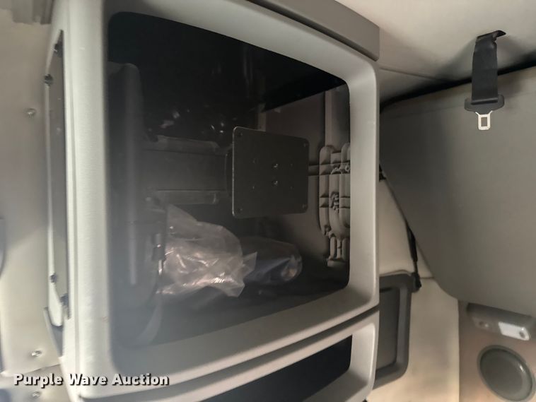 image for item EU6109 2022 Volvo VNL semi truck