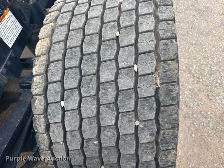 image for item EU6109 2022 Volvo VNL semi truck