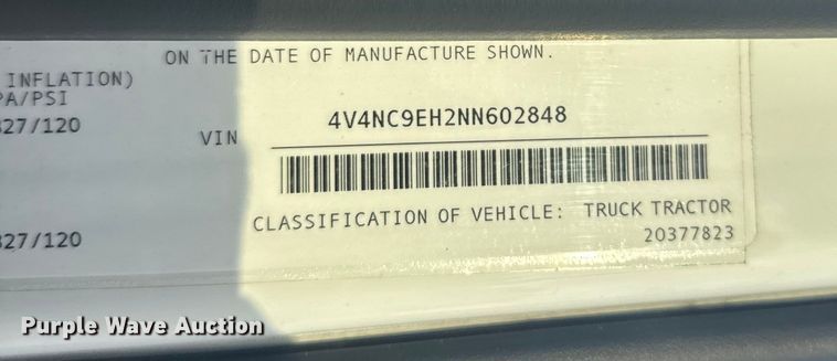 image for item EU6109 2022 Volvo VNL semi truck