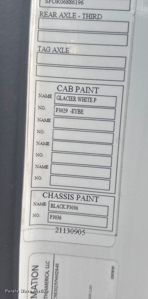 image for item EU6109 2022 Volvo VNL semi truck