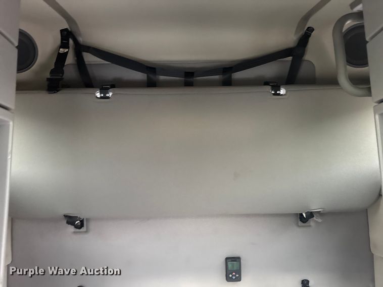 image for item EU6110 2022 Volvo VNR semi truck