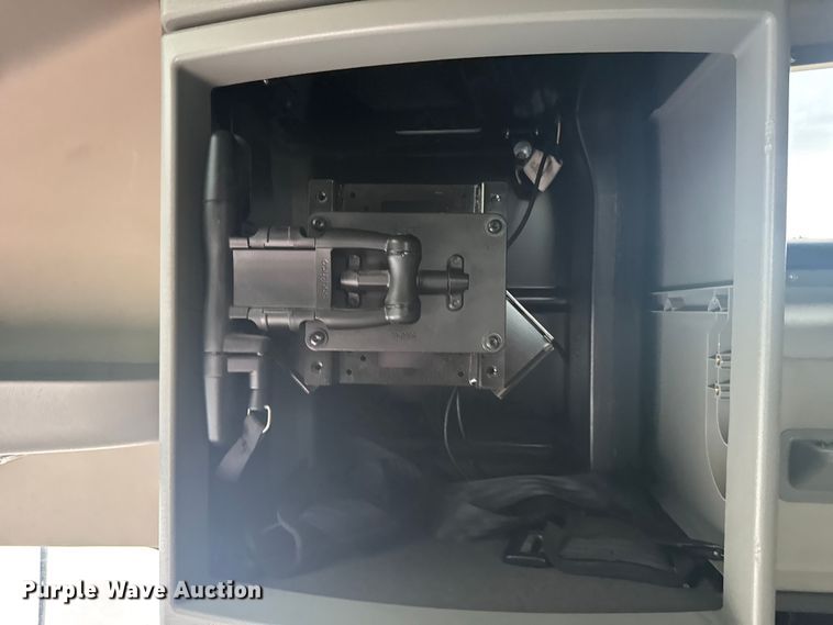 image for item EU6110 2022 Volvo VNR semi truck