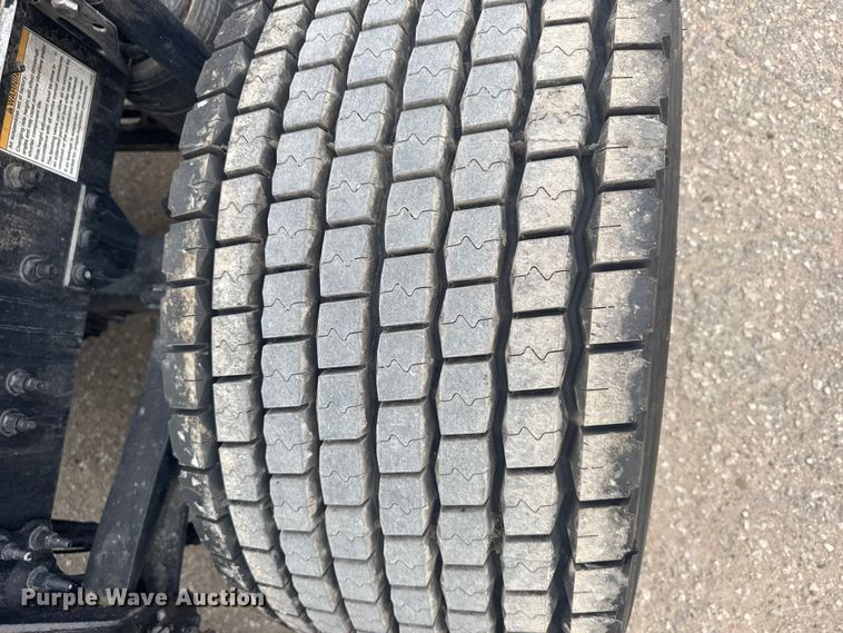 image for item EU6110 2022 Volvo VNR semi truck