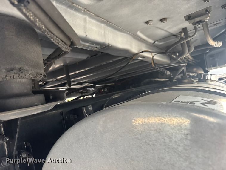 image for item EU6111 2021 Volvo VNL semi truck