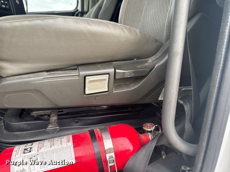 image for item EU6111 2021 Volvo VNL semi truck