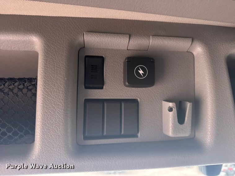 image for item EU6111 2021 Volvo VNL semi truck