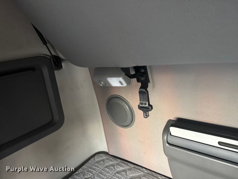 image for item EU6111 2021 Volvo VNL semi truck