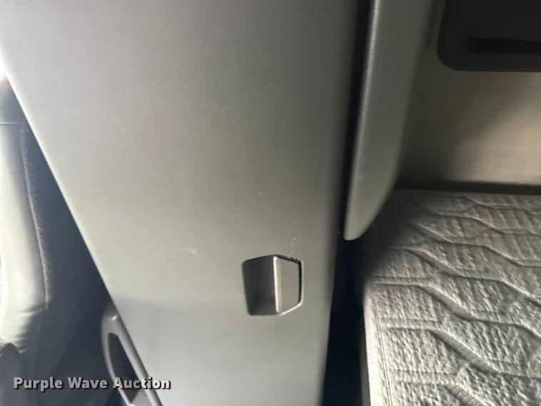 image for item EU6111 2021 Volvo VNL semi truck