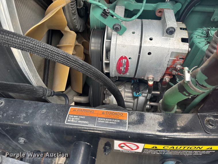 image for item EU6111 2021 Volvo VNL semi truck