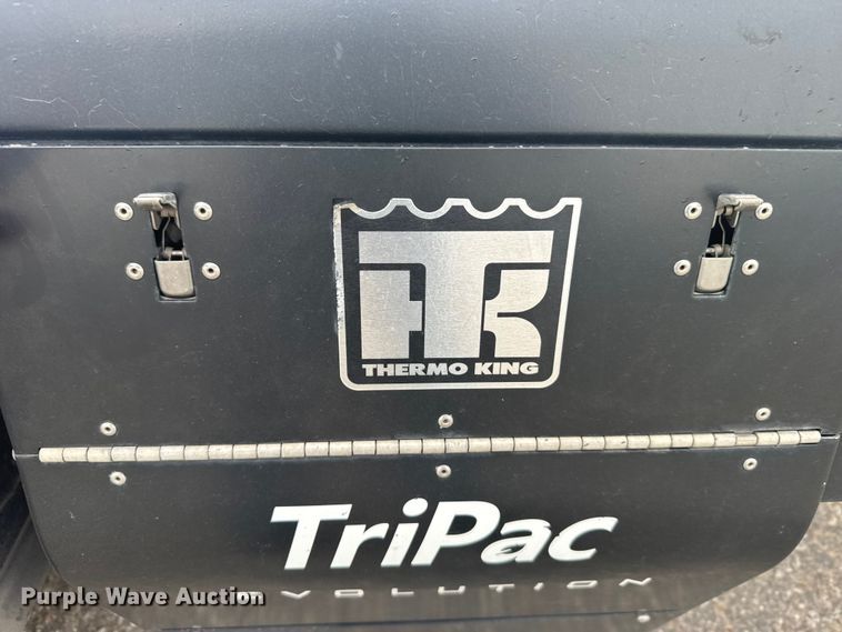 image for item EU6111 2021 Volvo VNL semi truck