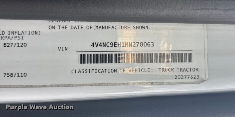 image for item EU6111 2021 Volvo VNL semi truck