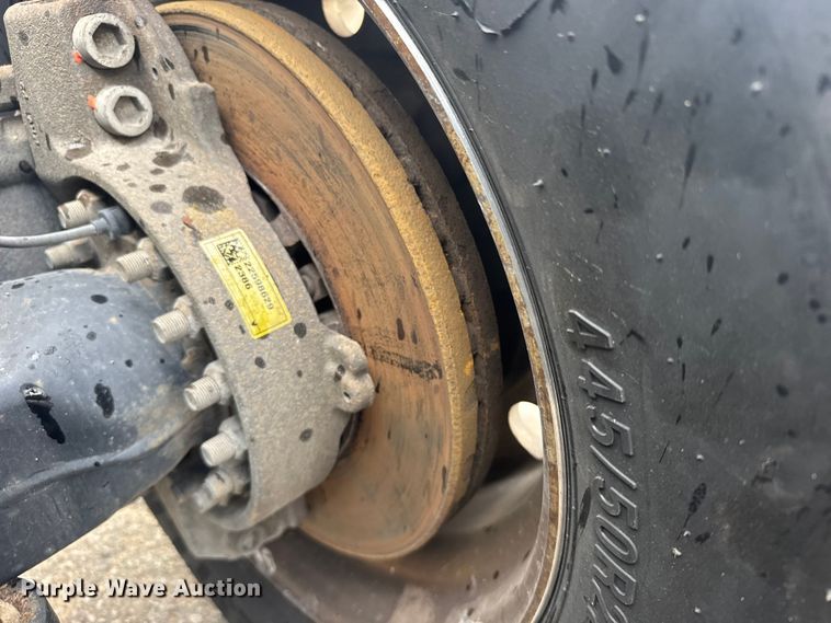 image for item EU6112 2022 Volvo VNR semi truck