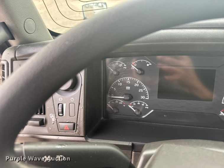 image for item EU6112 2022 Volvo VNR semi truck