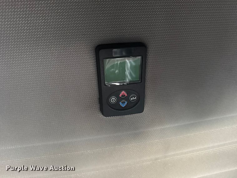 image for item EU6112 2022 Volvo VNR semi truck