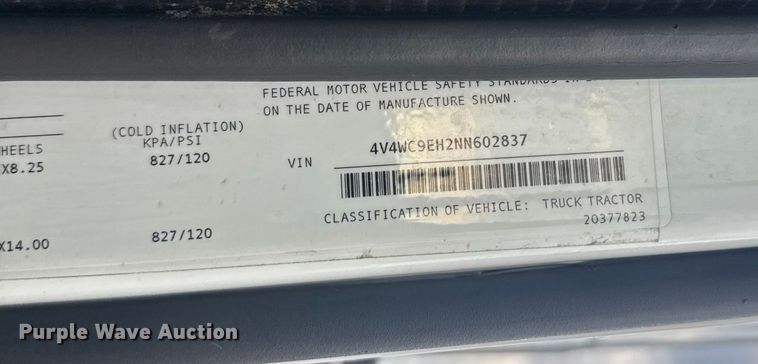 image for item EU6112 2022 Volvo VNR semi truck