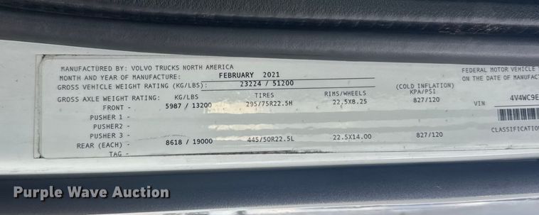 image for item EU6112 2022 Volvo VNR semi truck