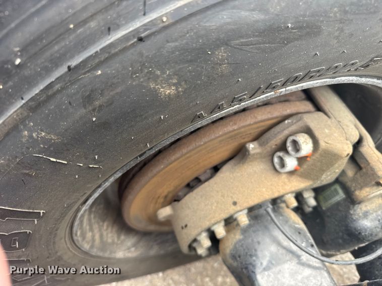 image for item EU6113 2022 Volvo VNR semi truck