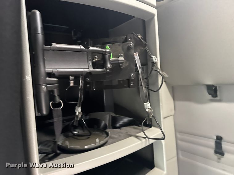 image for item EU6113 2022 Volvo VNR semi truck